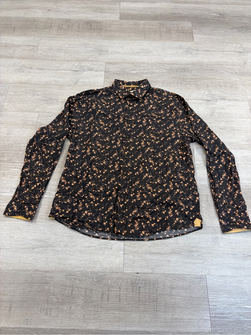 Men's Vercini Black Floral Button-Down Shirt